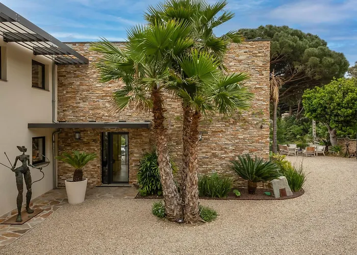 Laminerve Pramousquier Villa